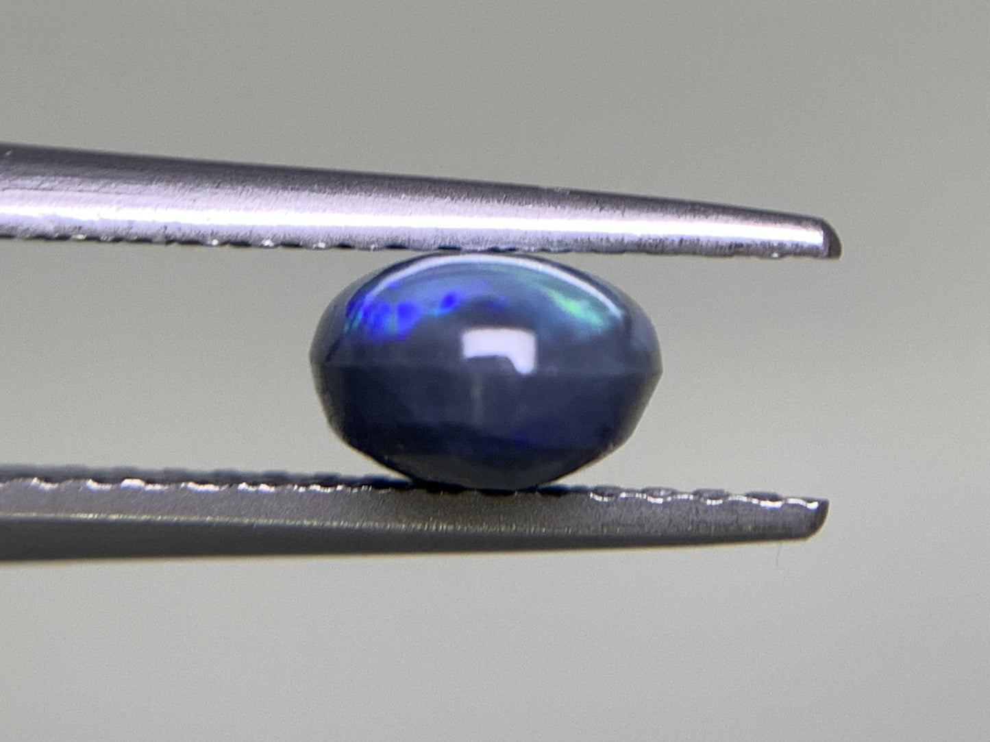 ブラックオパール 1.114ct 宝石ソーティング付き 8.3㎜×5.7㎜×3.7㎜ ルース（ 裸石 ） 2629Y