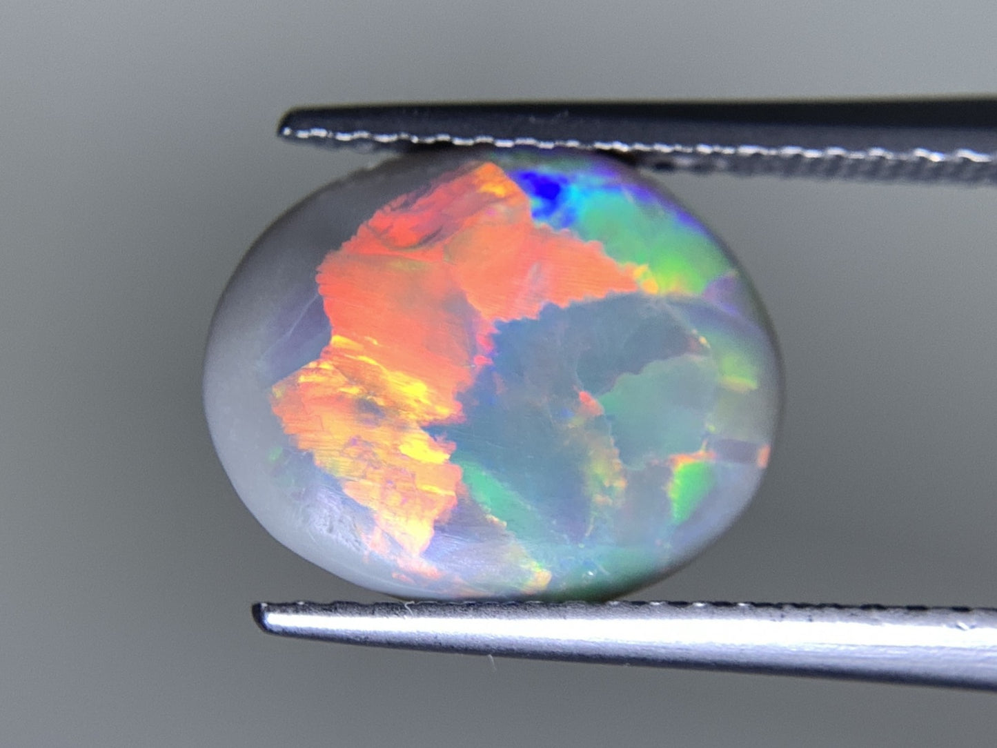 オパール  天然  2.498ct  中央宝石ソーティング付き  12.2㎜×10.0㎜×3.7㎜   天然 ルース（ 裸石 ） 5122Y