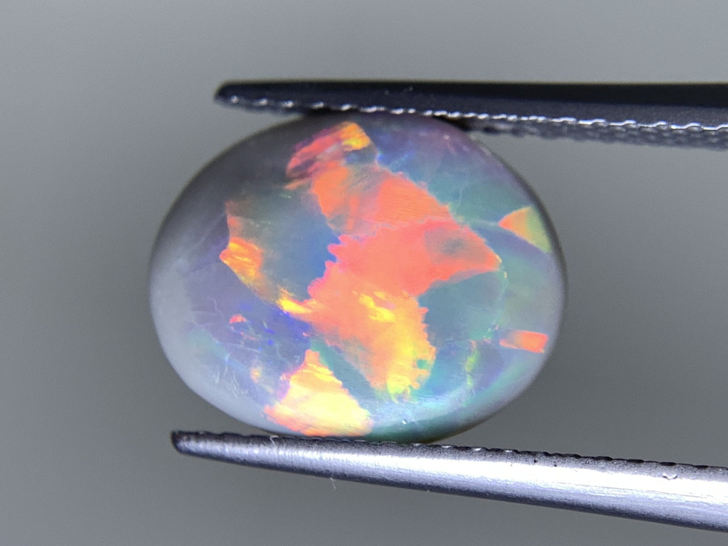 オパール  天然  2.498ct  中央宝石ソーティング付き  12.2㎜×10.0㎜×3.7㎜   天然 ルース（ 裸石 ） 5122Y
