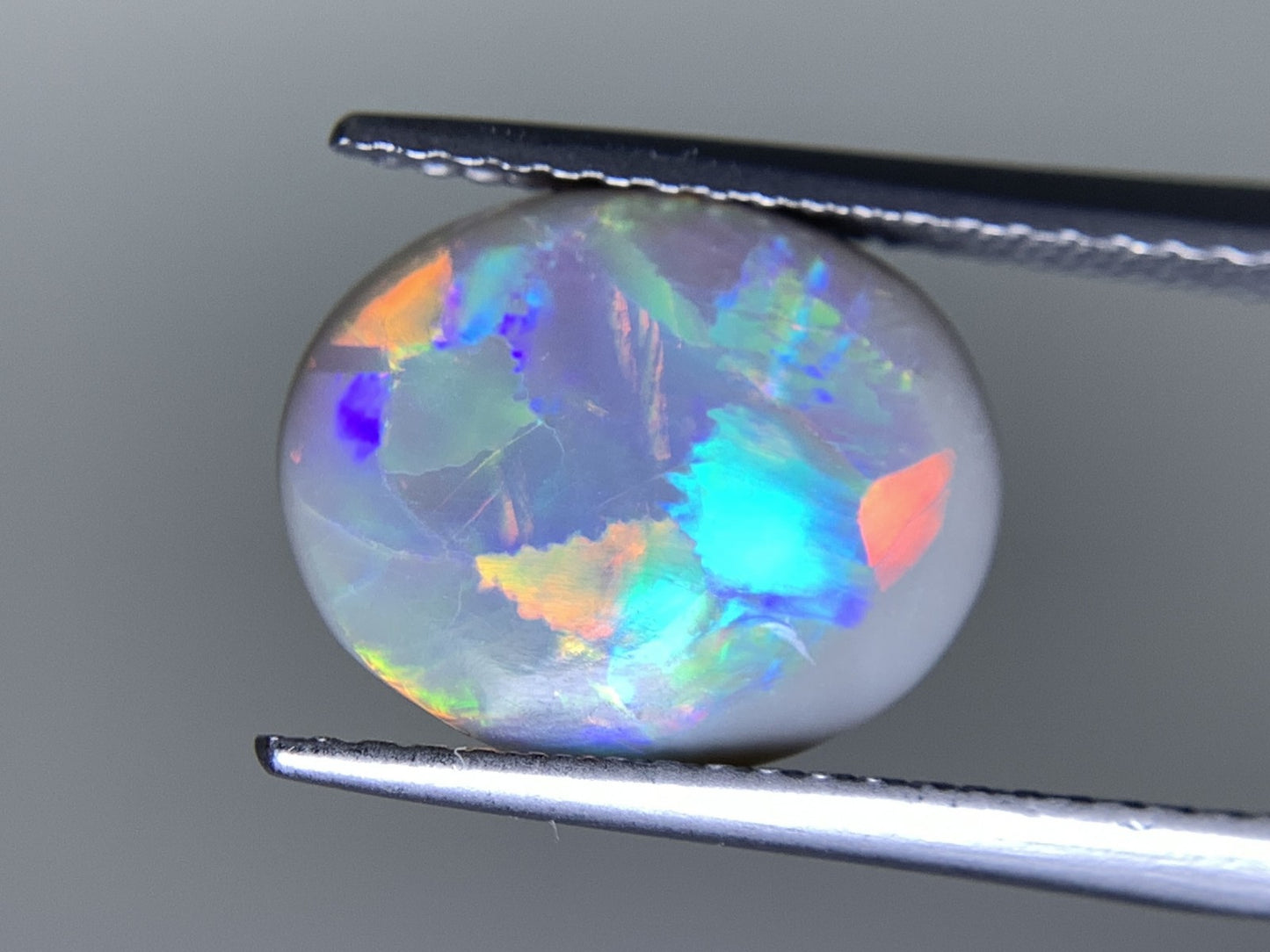 オパール  天然  2.498ct  中央宝石ソーティング付き  12.2㎜×10.0㎜×3.7㎜   天然 ルース（ 裸石 ） 5122Y