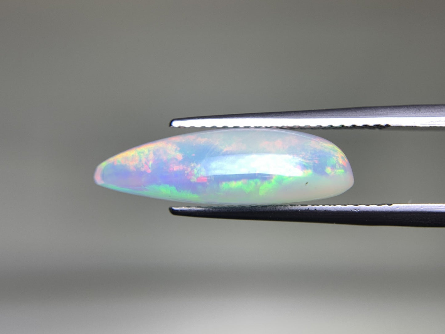 オパール 4.301ct 宝石ソーティング付き  20.0㎜×7.8㎜×6.1㎜  ルース（ 裸石 ） 3031Y