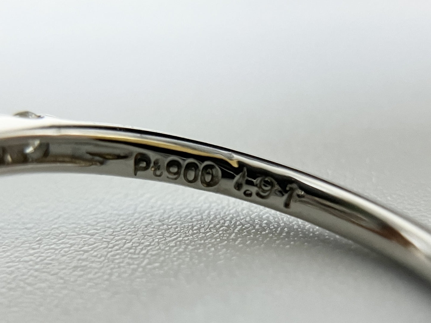 サファイア 1.04ct　コンフラワーブルー　 Cornflower blue AIGS鑑別書 D0.68ct PT900 4.5g 指輪 （JP11号） サイズ直し無料 6769S