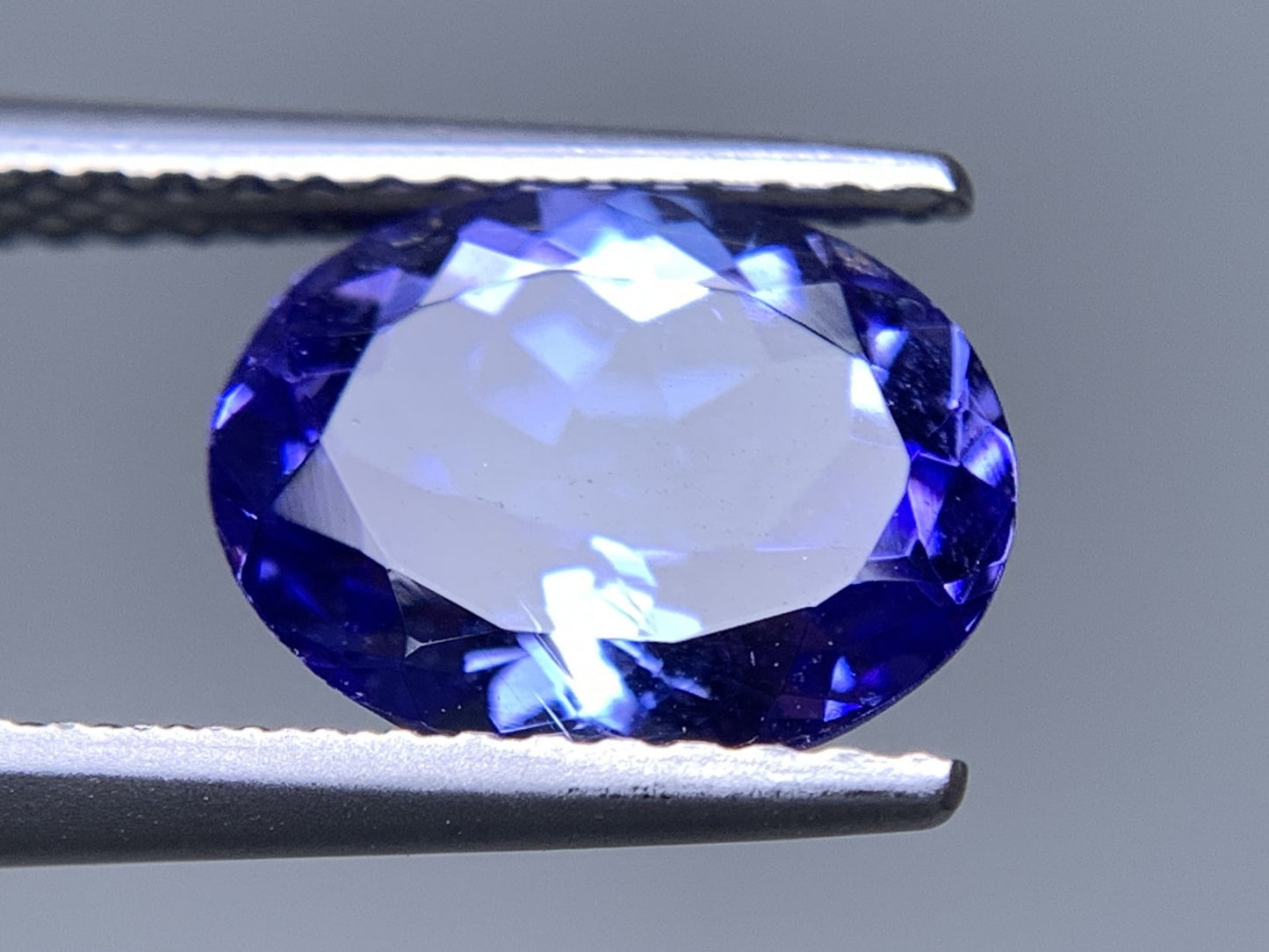 タンザナイト 天然 2.193ct 宝石ソーティング付き 9.7㎜×7.4㎜×4.5㎜ ルース（ 裸石 ） 7007Y