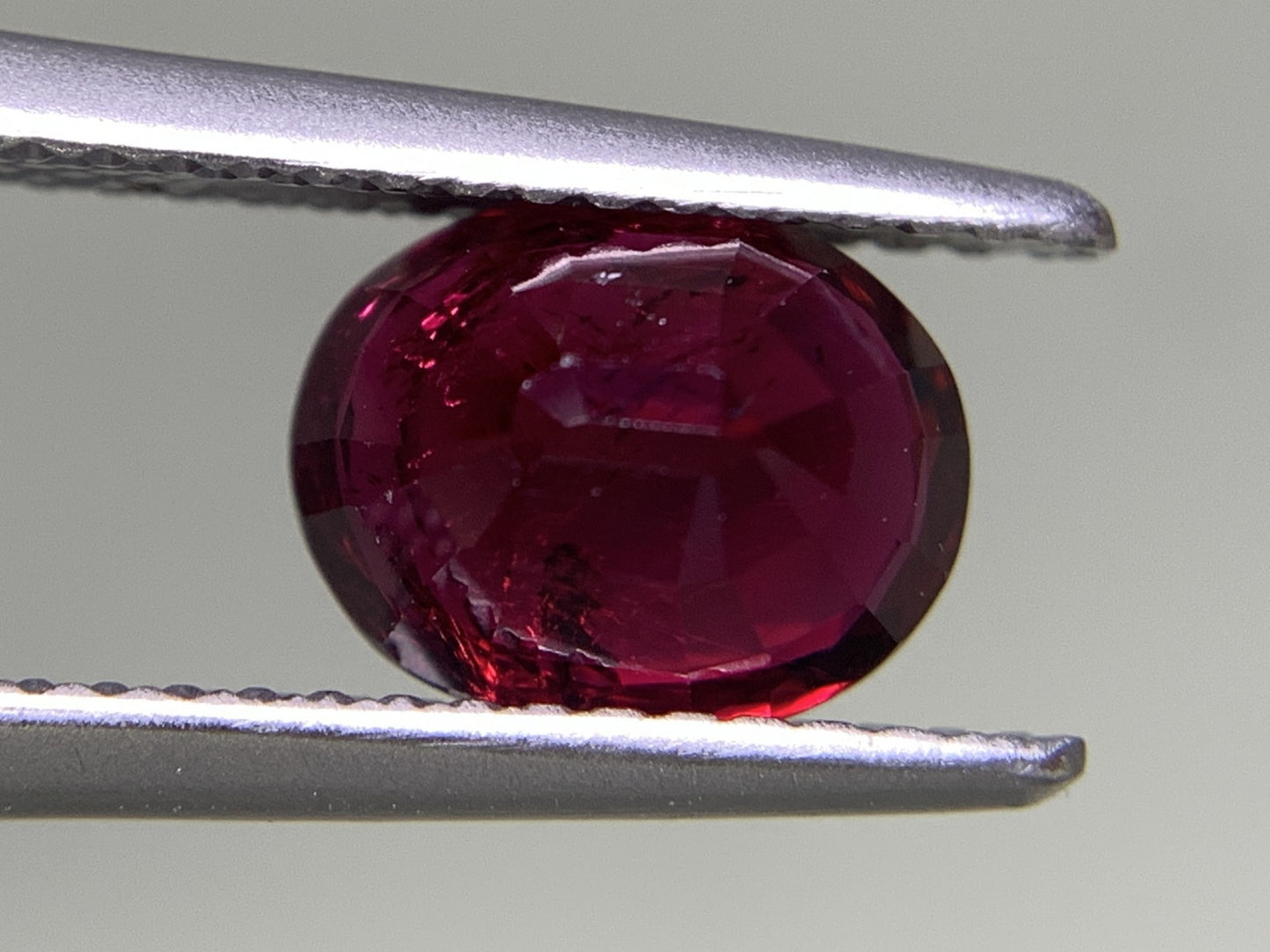 ルベライト（トルマリン） 1.831ct 宝石ソーティング付き  8.3㎜×6.5㎜×4.7㎜  ルース（ 裸石 ） 2634Y