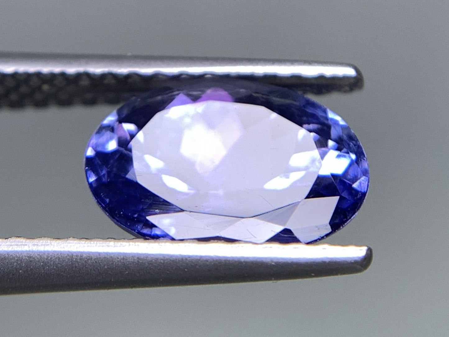 タンザナイト 天然 2.147ct 宝石ソーティング付き 9.5㎜×6.9㎜×5.1㎜ ルース（ 裸石 ） 7017Y