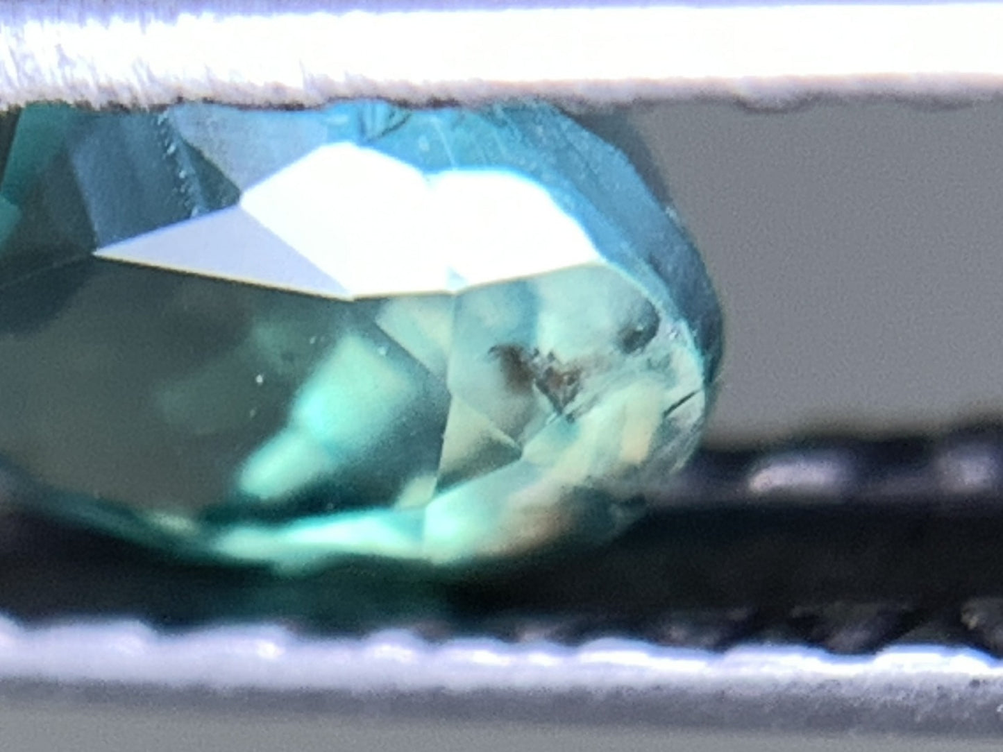 アレキサンドライト  天然  0.522ct  中央宝石ソーティング付き  5.17㎜×4.09㎜×3.27㎜   天然 ルース（ 裸石 ） 5081Y