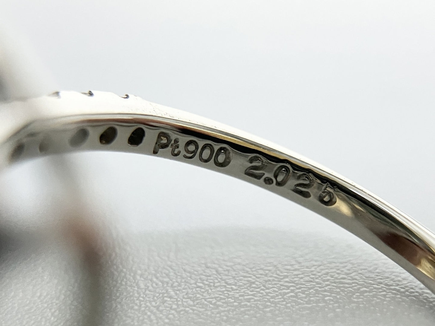 パライバトルマリン 2.025ct 中央宝石研究所鑑別書（CGL） D0.56ct PT900 4.7g 指輪 （JP10号） サイズ直し無料 7933S