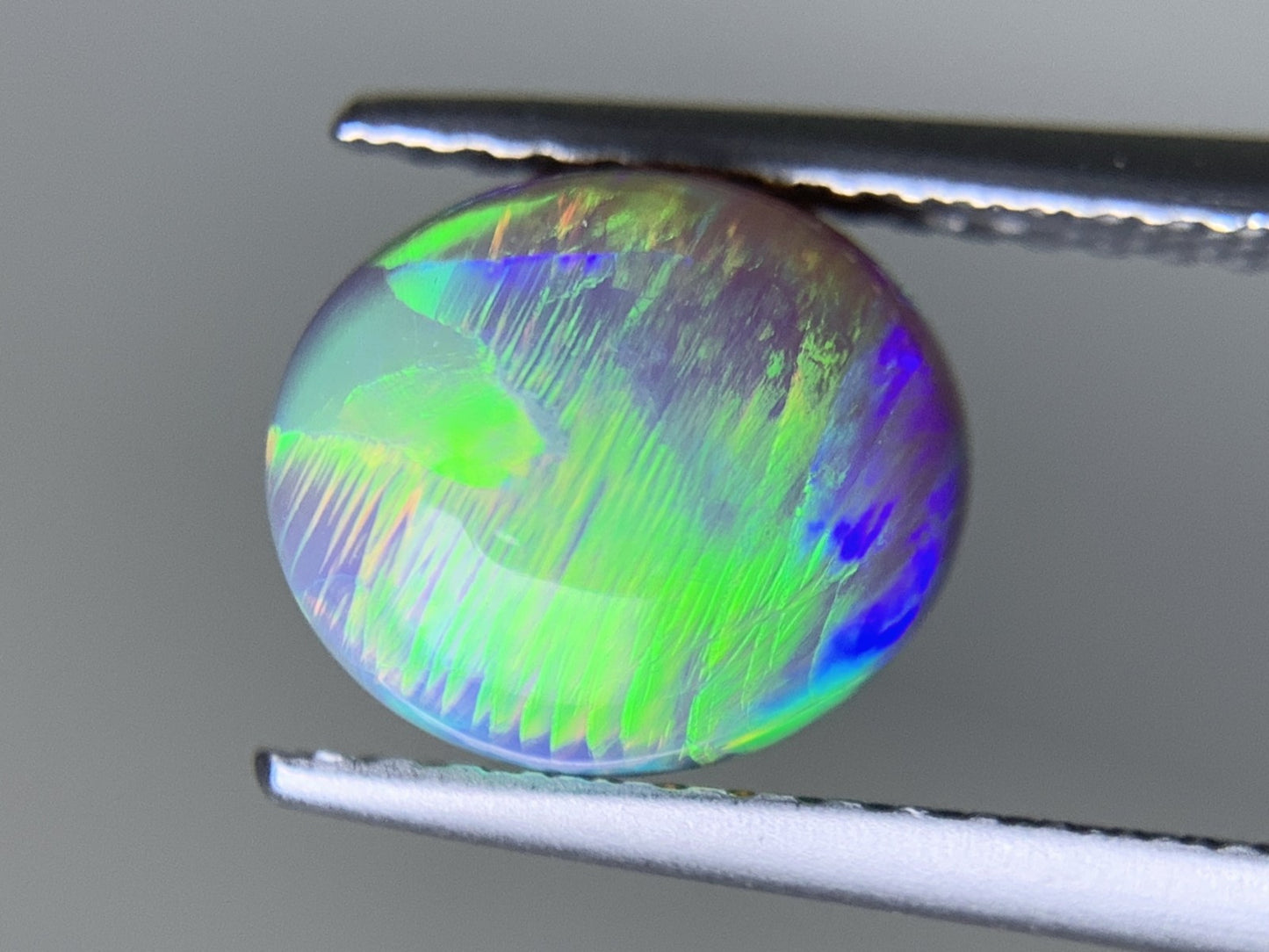 ブラックオパール 天然  1.954ct  宝石ソーティング付き  8.6㎜×7.4㎜×4.9㎜ ルース（ 裸石 ）  6116Y