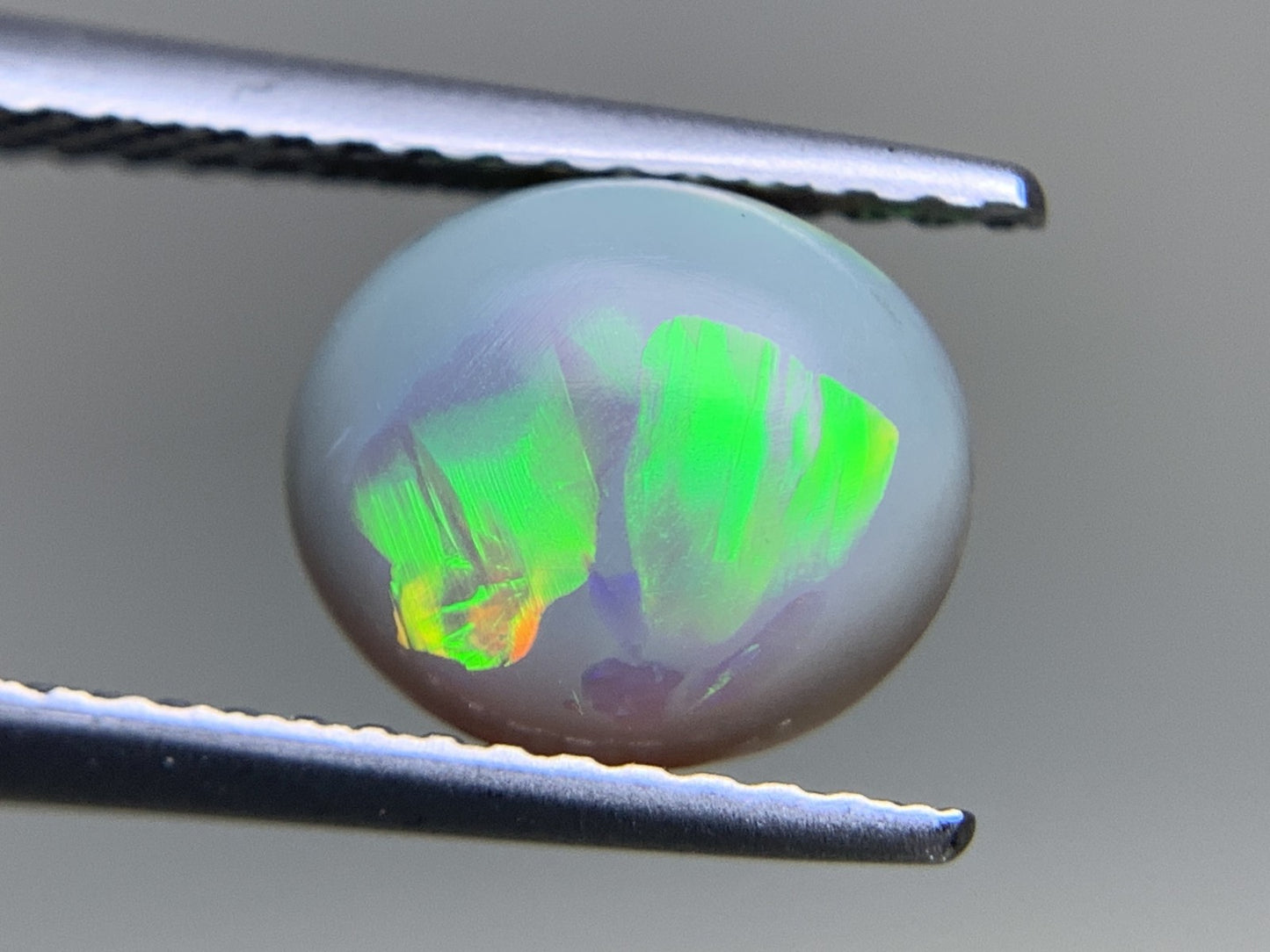 ブラックオパール 天然  1.954ct  宝石ソーティング付き  8.6㎜×7.4㎜×4.9㎜ ルース（ 裸石 ）  6116Y