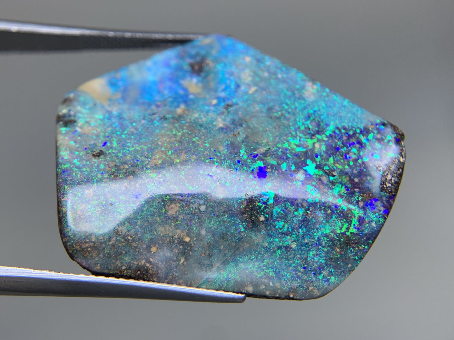 ボルダーオパール 天然  54.096ct  宝石ソーティング付き  33.4㎜×29.3㎜×8.7㎜ ルース（ 裸石 ）  6134Y