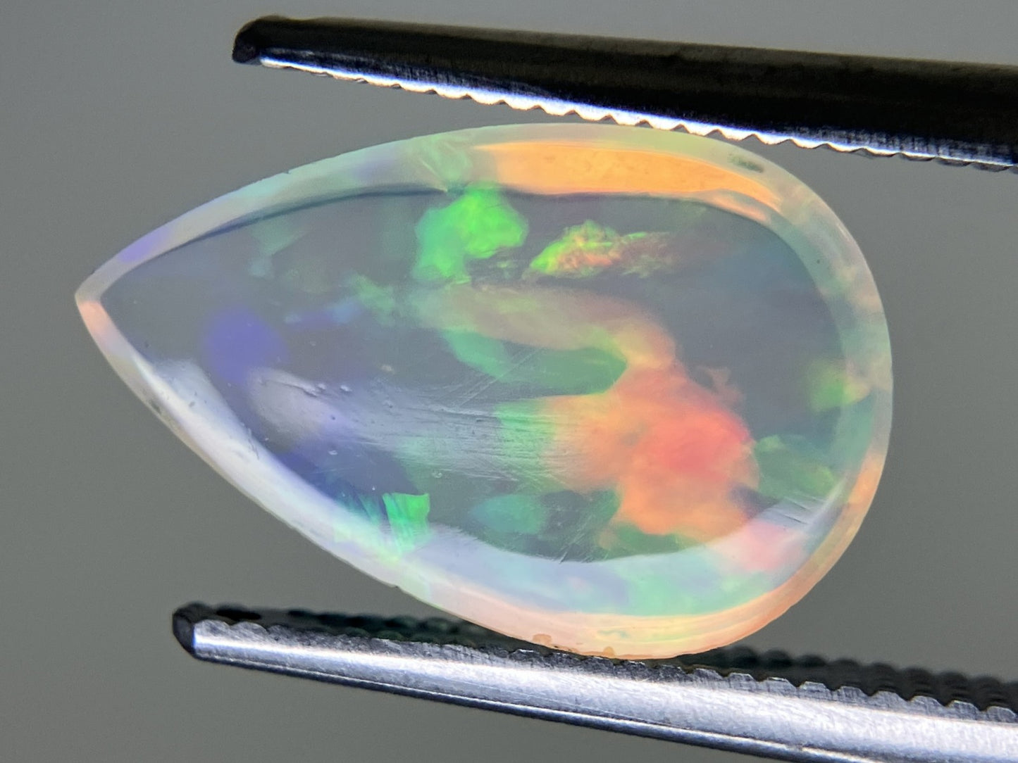 オパール 2.129ct 宝石ソーティング付き 13.7㎜×8.8㎜×4.2㎜ ルース（ 裸石 ） 3334YY