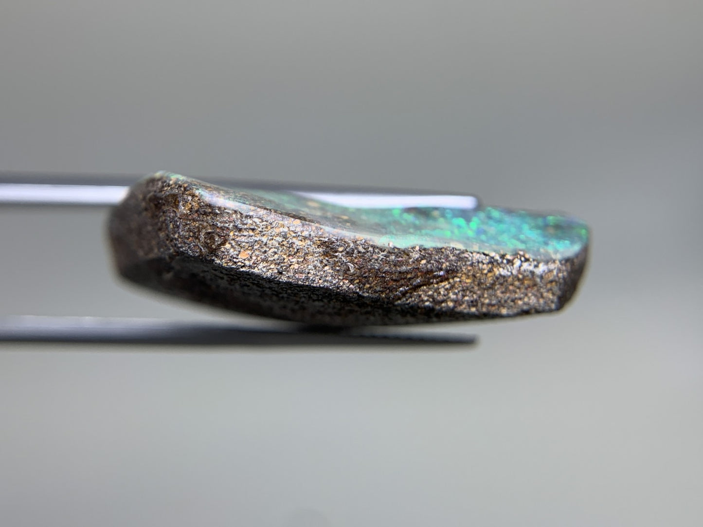 ボルダーオパール 天然  54.096ct  宝石ソーティング付き  33.4㎜×29.3㎜×8.7㎜ ルース（ 裸石 ）  6134Y
