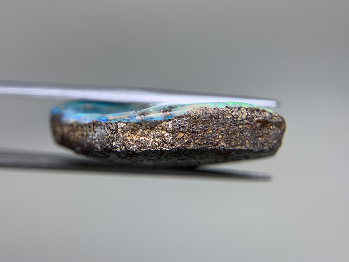 ボルダーオパール 天然  54.096ct  宝石ソーティング付き  33.4㎜×29.3㎜×8.7㎜ ルース（ 裸石 ）  6134Y