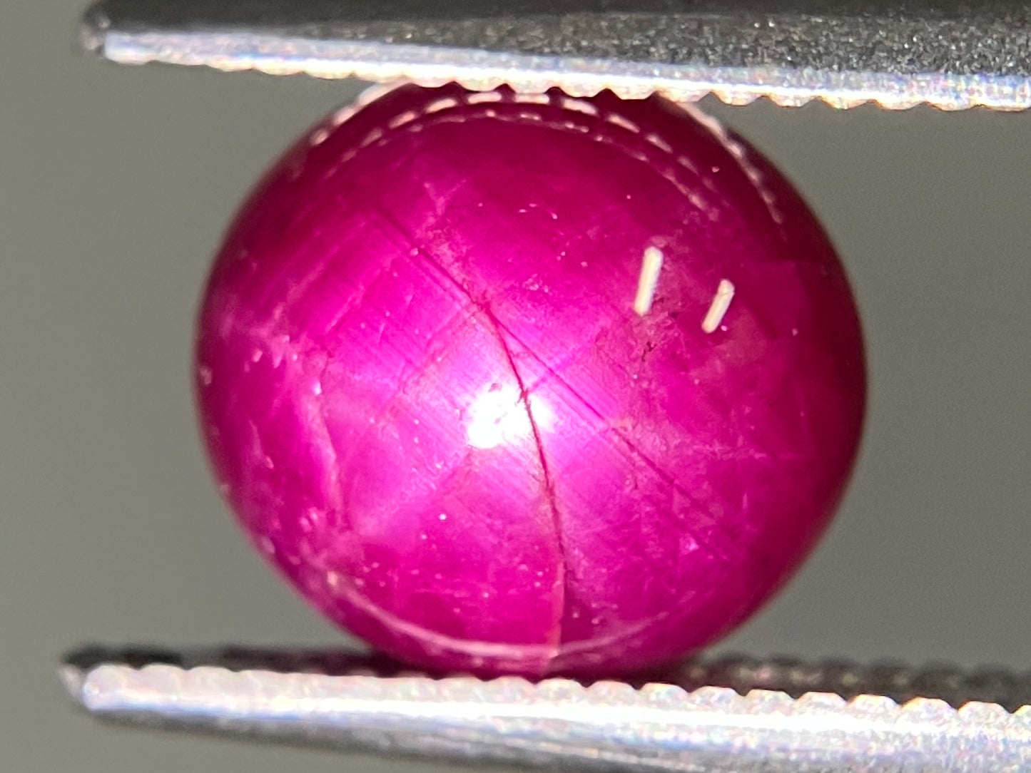 スタールビー 2.905ct 宝石ソーティング付き 7.8㎜×7.2㎜×4.7㎜ ルース（ 裸石 ） 3288YY