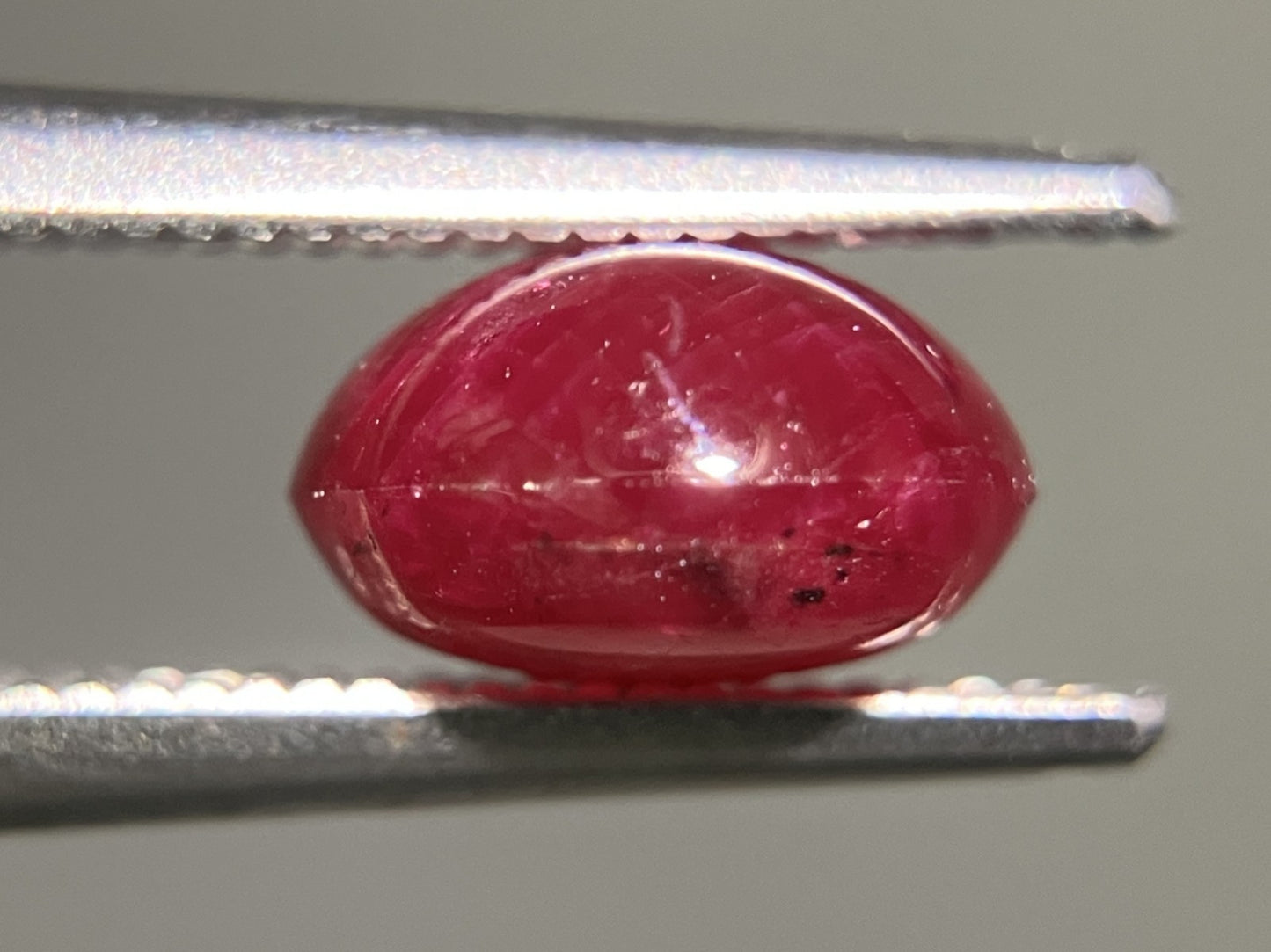 スタールビー 2.905ct 宝石ソーティング付き 7.8㎜×7.2㎜×4.7㎜ ルース（ 裸石 ） 3288YY