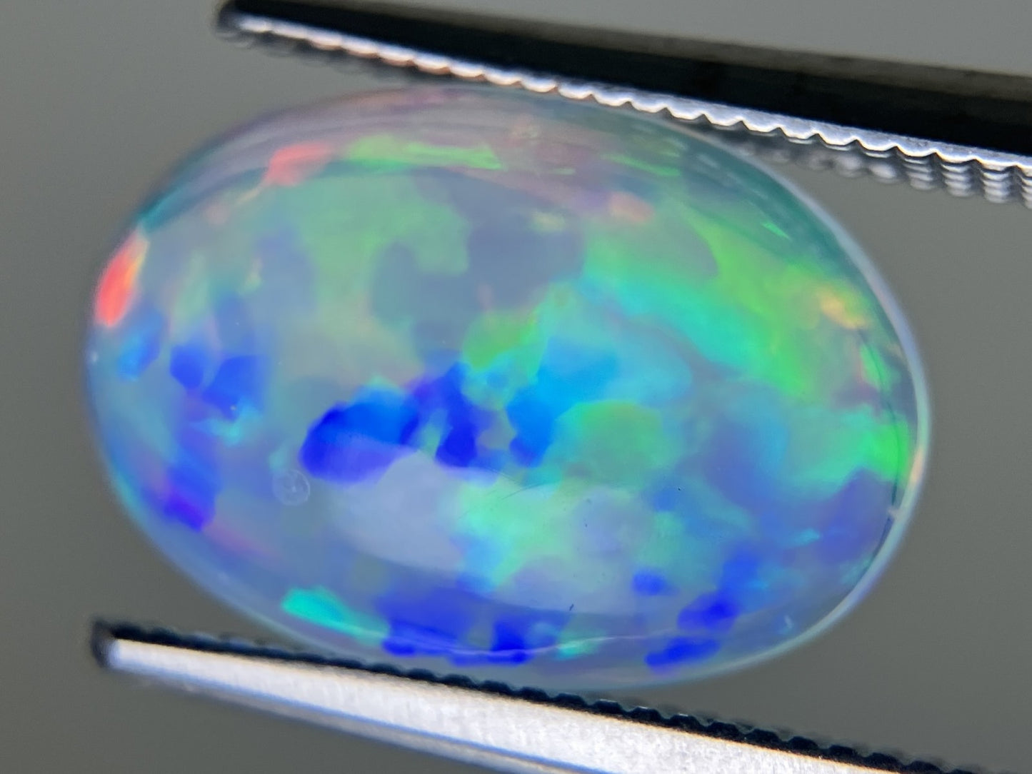 オパール 3.070ct 宝石ソーティング付き 13.8㎜×9.5㎜×4.7㎜ ルース（ 裸石 ） 3349YY