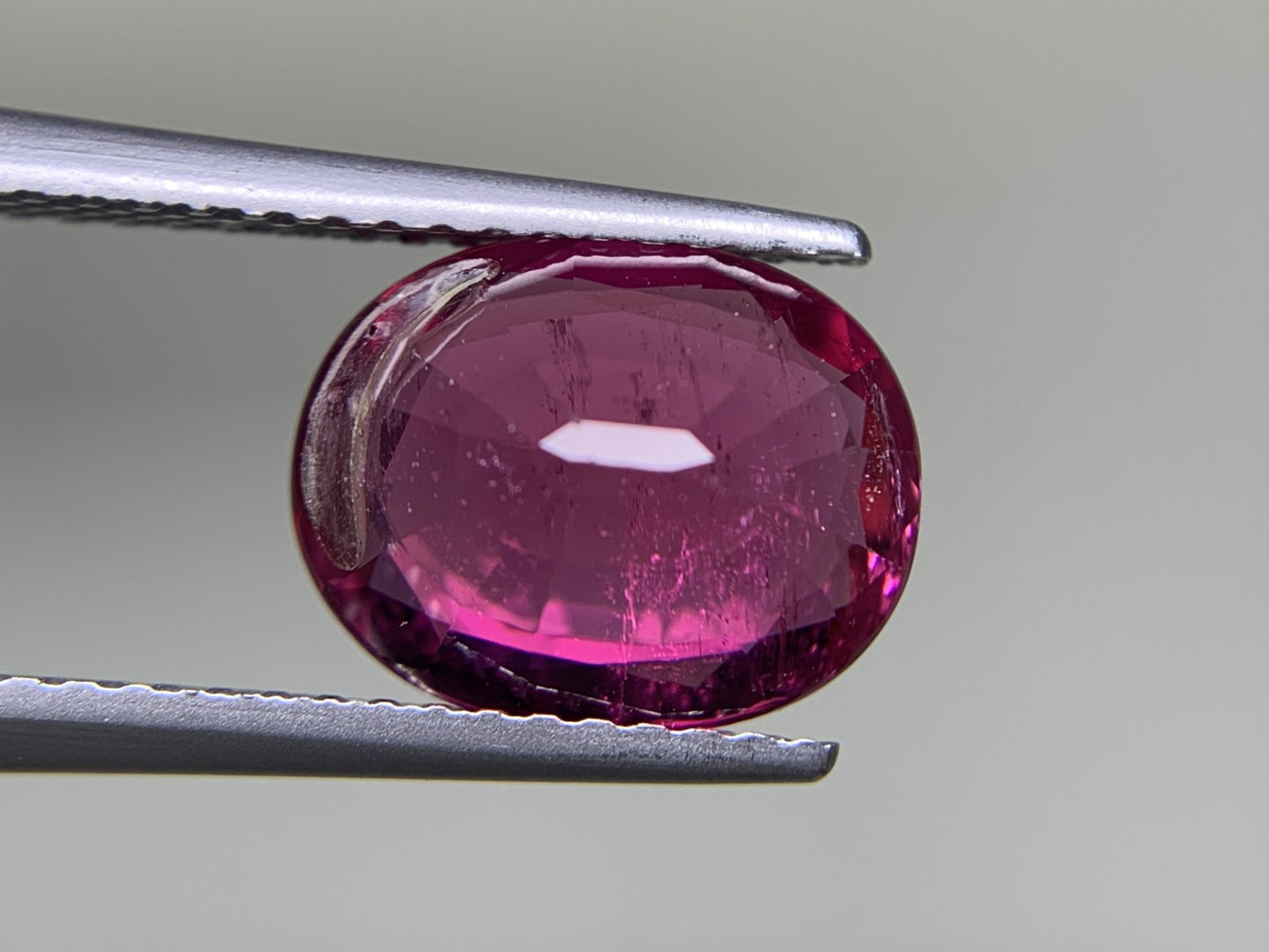 ルベライト 2.723ct 宝石ソーティング付き  10.2㎜×8.1㎜×4.7㎜  ルース（ 裸石 ） 3579Y