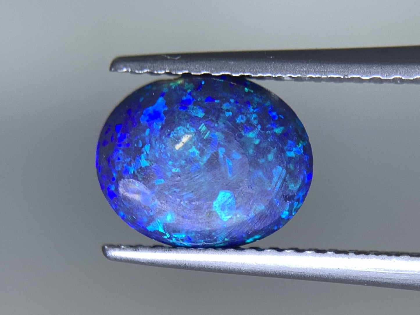 ブラックオパール  天然  1.945ct  中央宝石ソーティング付き  9.5㎜×7.6㎜×4.3㎜   天然 ルース（ 裸石 ） 5210Y