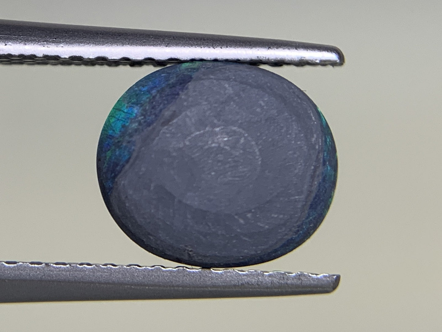 ブラックオパール 1.372ct  宝石ソーティング付き  8.5㎜×7.2㎜×3.4㎜  ルース（ 裸石 ） 2113Y