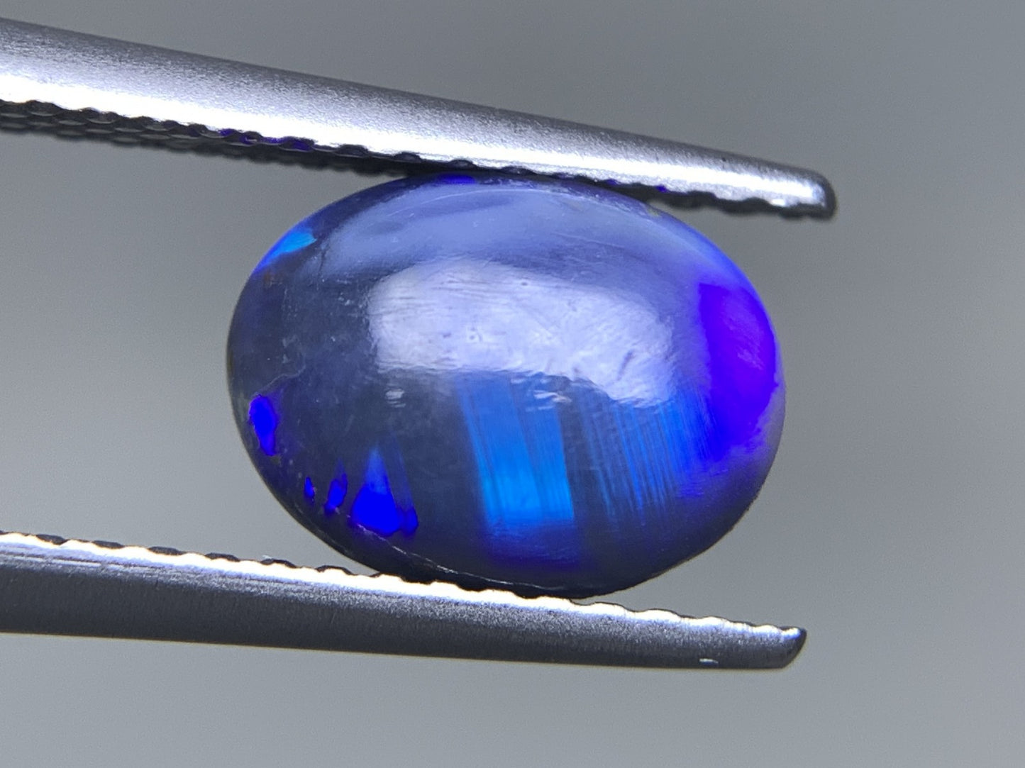 ブラックオパール  天然  1.266ct  中央宝石ソーティング付き  8.6㎜×6.6㎜×3.6㎜   天然 ルース（ 裸石 ） 5249Y