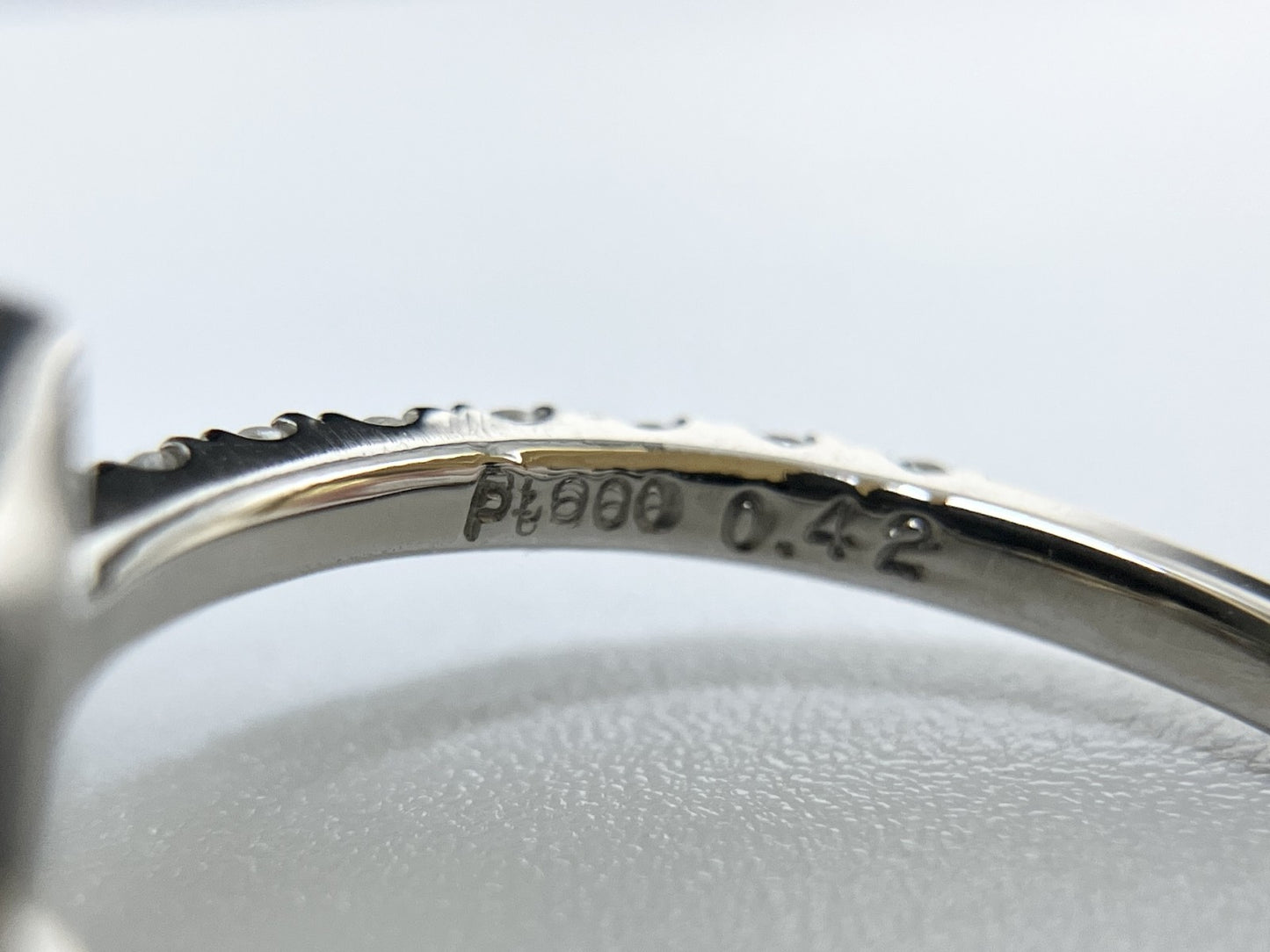 アレキサンドライト 0.42ct ブラジル産 Brazil GIA鑑別書 D0.47ct PT900 2.9g 指輪 （JP11号） サイズ直し無料 7581S