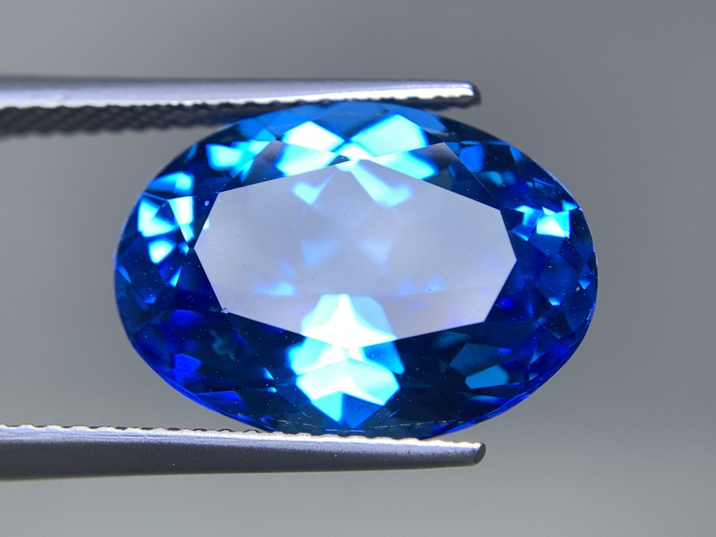 ブルートパーズ 天然 11.254ct 宝石ソーティング付き 15.9㎜×11.9㎜×8.1㎜ ルース（ 裸石 ） 6990Y