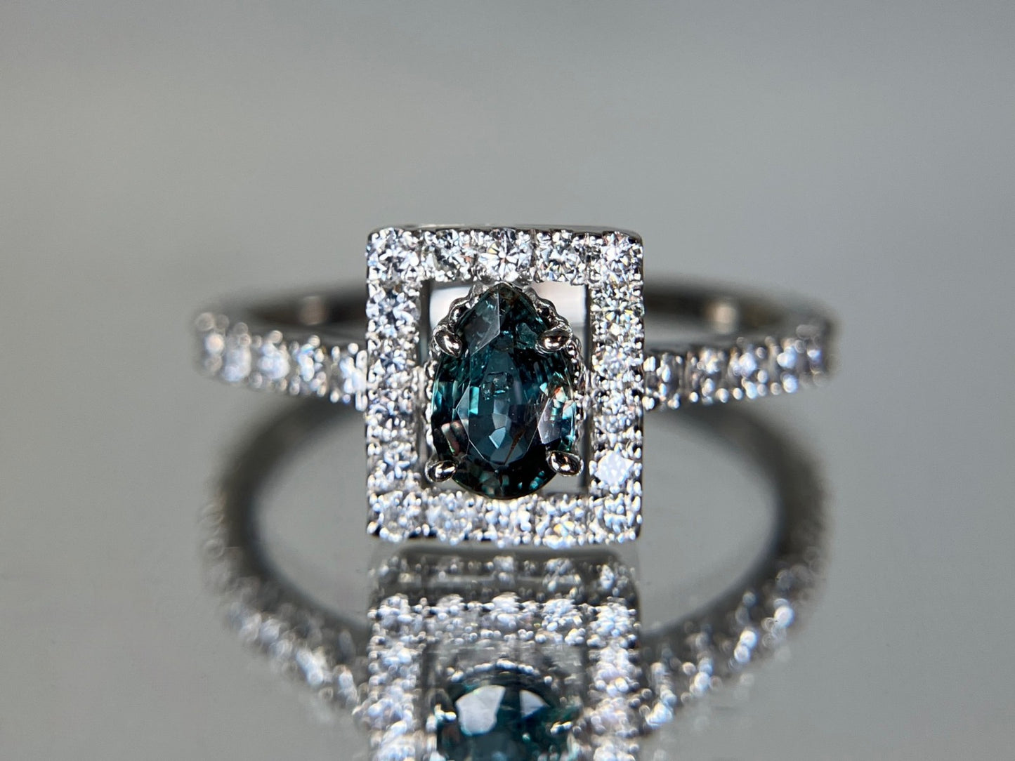 アレキサンドライト 0.42ct ブラジル産 Brazil GIA鑑別書 D0.47ct PT900 2.9g 指輪 （JP11号） サイズ直し無料 7581S