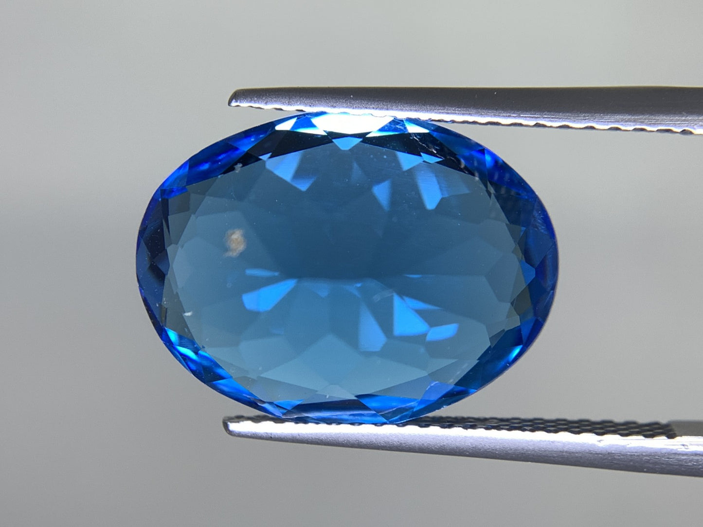 ブルートパーズ 天然 11.254ct 宝石ソーティング付き 15.9㎜×11.9㎜×8.1㎜ ルース（ 裸石 ） 6990Y