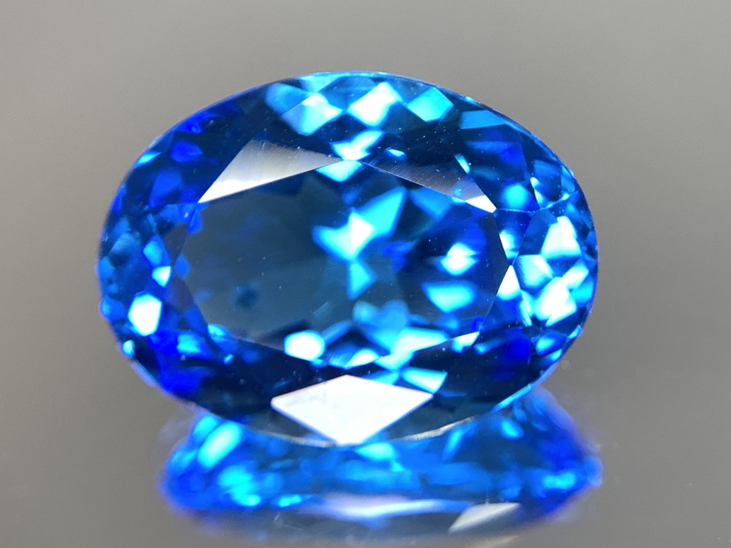 ブルートパーズ 天然 11.254ct 宝石ソーティング付き 15.9㎜×11.9㎜×8.1㎜ ルース（ 裸石 ） 6990Y