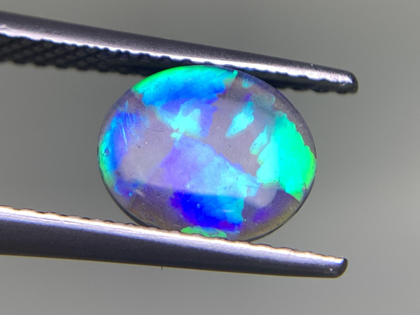 ブラックオパール  1.341ct  宝石ソーティング付き  8.6㎜×7.3㎜×3.1㎜  ルース（ 裸石 ） 3069Y