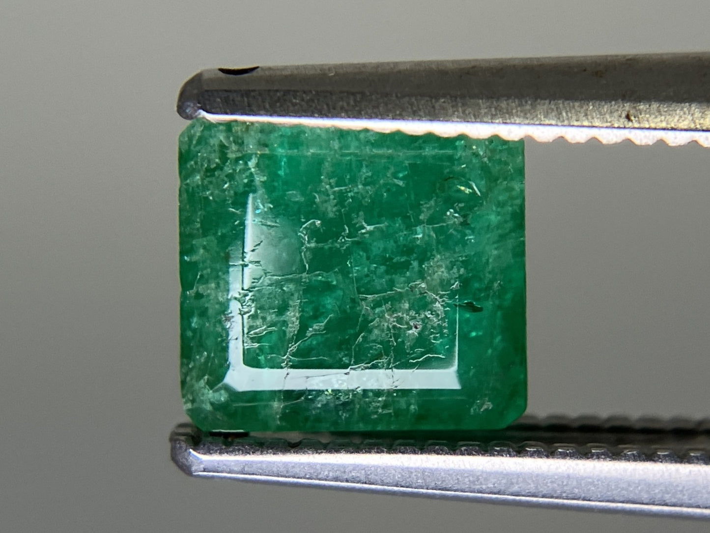 エメラルド 1.253ct  宝石ソーティング付き  6.5㎜×6.0㎜×3.9㎜  天然 ルース（ 裸石 ） 4969YY