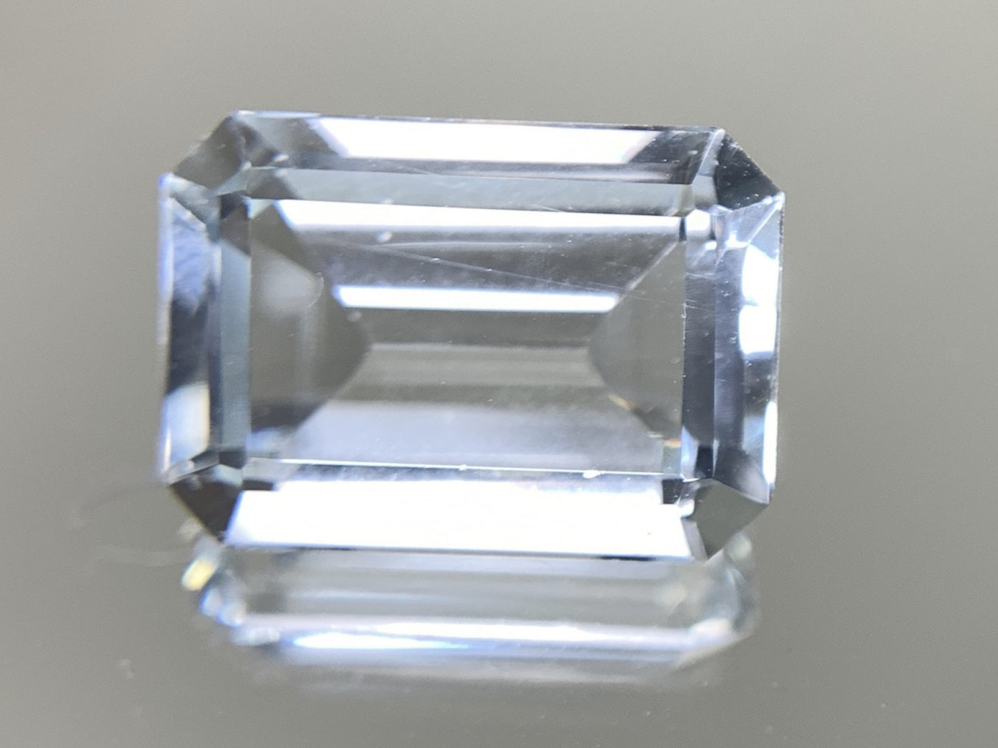 アクアマリン 6.169ct 宝石ソーティング付き 13.9㎜×9.9㎜×6.0㎜ ルース（ 裸石 ） 2587Y