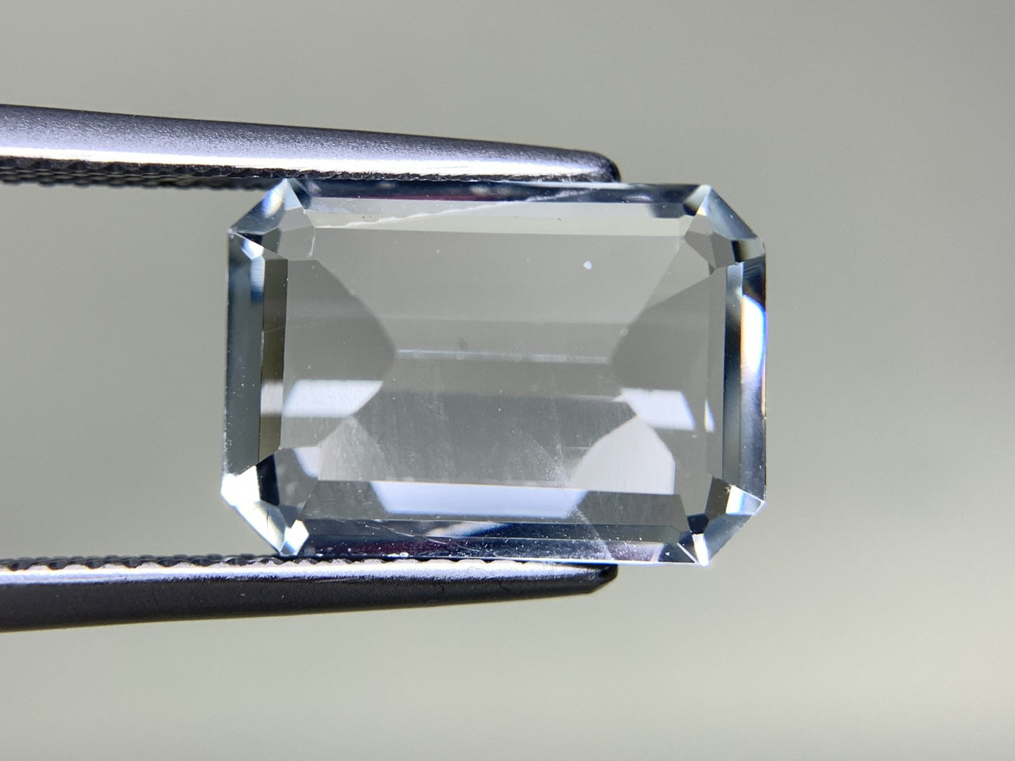 アクアマリン 6.169ct 宝石ソーティング付き 13.9㎜×9.9㎜×6.0㎜ ルース（ 裸石 ） 2587Y