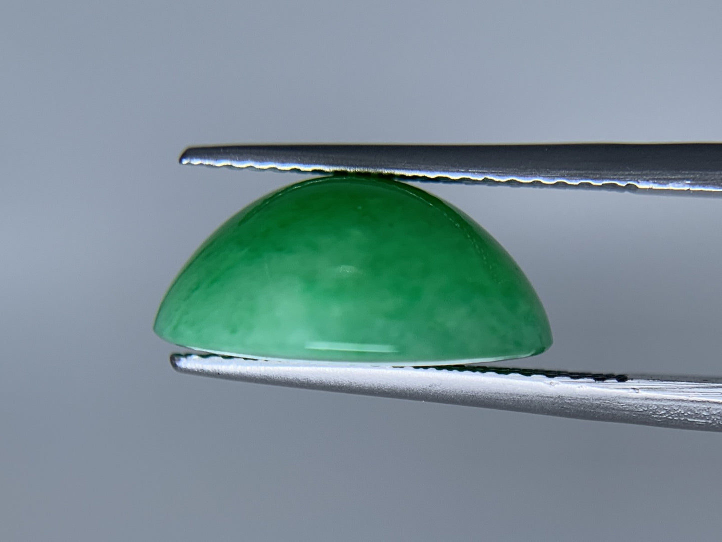 ヒスイ 翡翠  天然  10.501ct   宝石ソーティング付き  15.0㎜×12.2㎜×6.8㎜   ルース（ 裸石 ） 6007Y