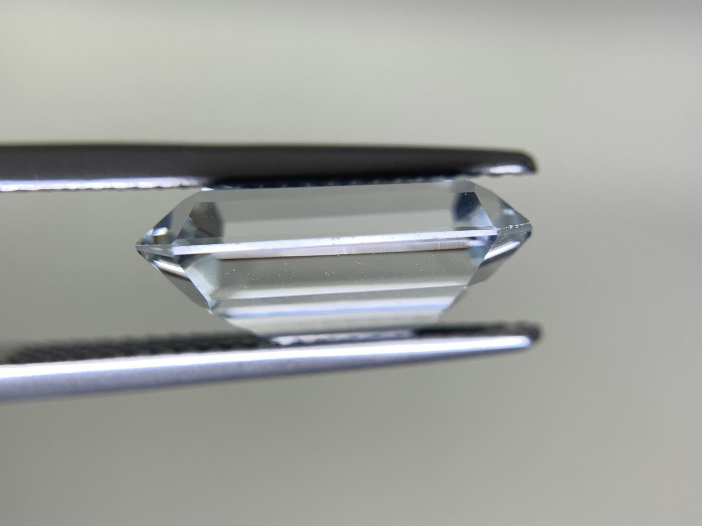 アクアマリン 6.169ct 宝石ソーティング付き 13.9㎜×9.9㎜×6.0㎜ ルース（ 裸石 ） 2587Y