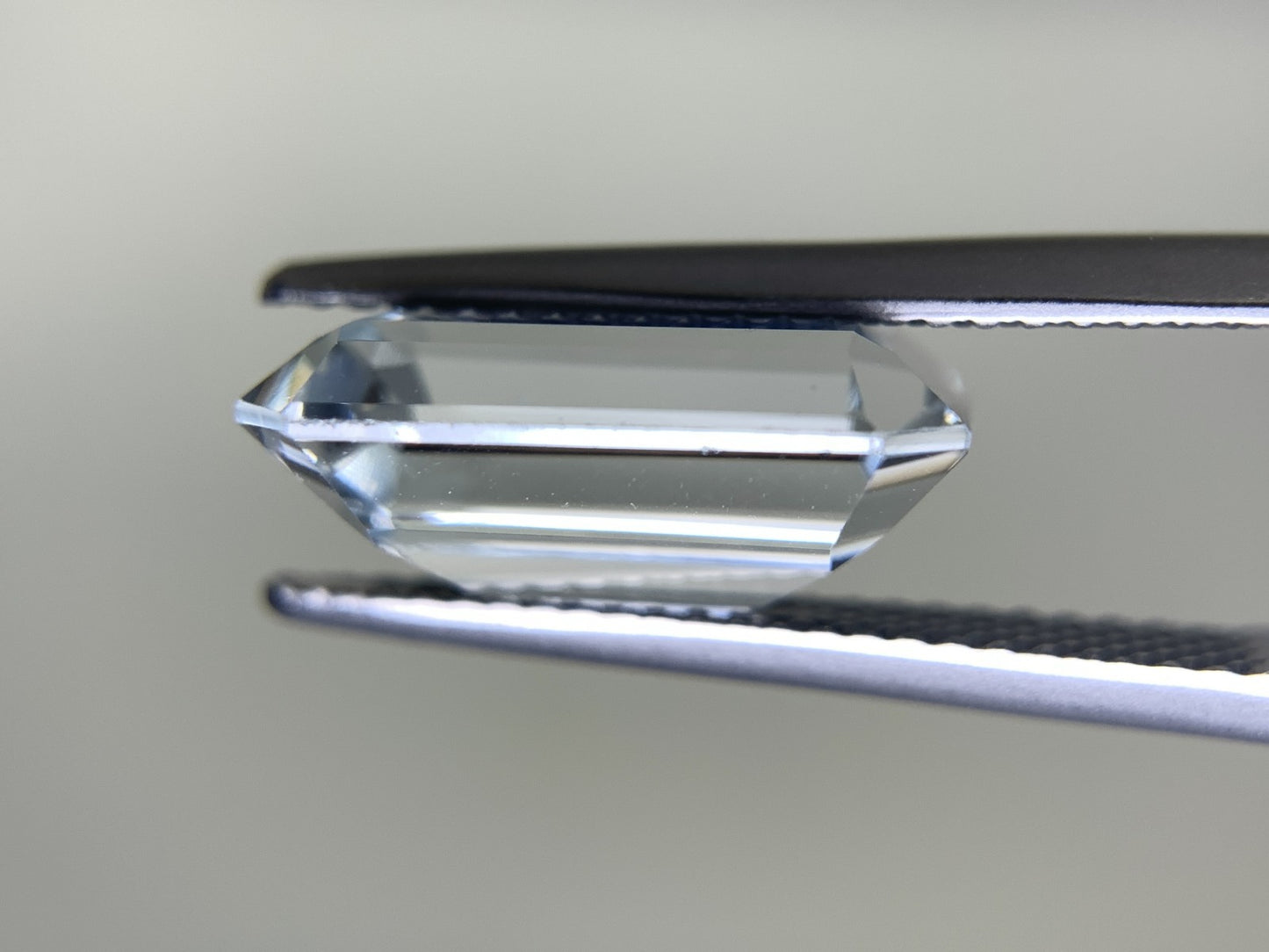 アクアマリン 6.169ct 宝石ソーティング付き 13.9㎜×9.9㎜×6.0㎜ ルース（ 裸石 ） 2587Y