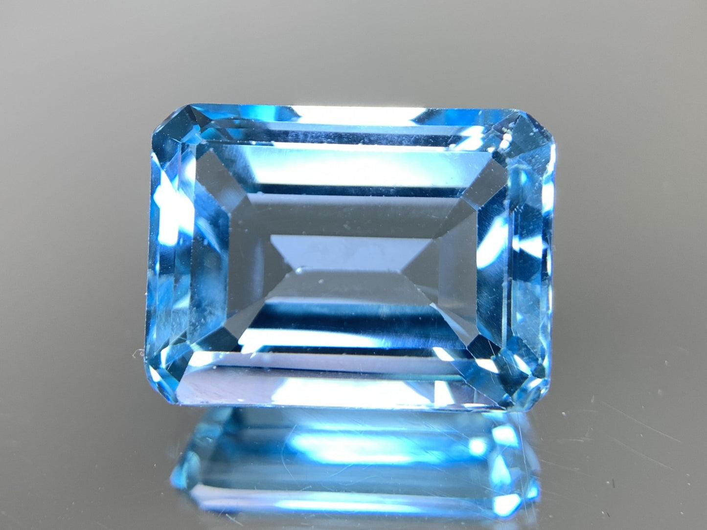 ブルートパーズ 天然 17.158ct 宝石ソーティング付き 16.1㎜×12.1㎜×8.2㎜ ルース（ 裸石 ） 6991Y