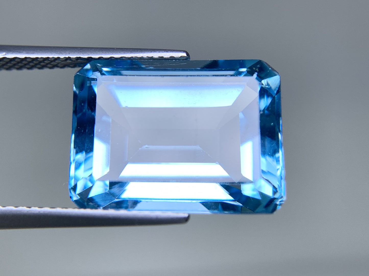 ブルートパーズ 天然 17.158ct 宝石ソーティング付き 16.1㎜×12.1㎜×8.2㎜ ルース（ 裸石 ） 6991Y