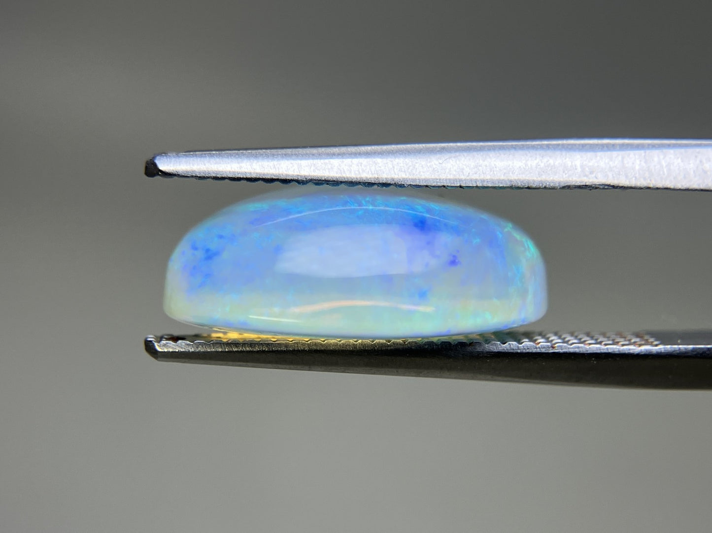 オパール 5.121ct  宝石ソーティング付き  14.5㎜×10.2㎜×5.4㎜  天然 ルース（ 裸石 ） 4983YY