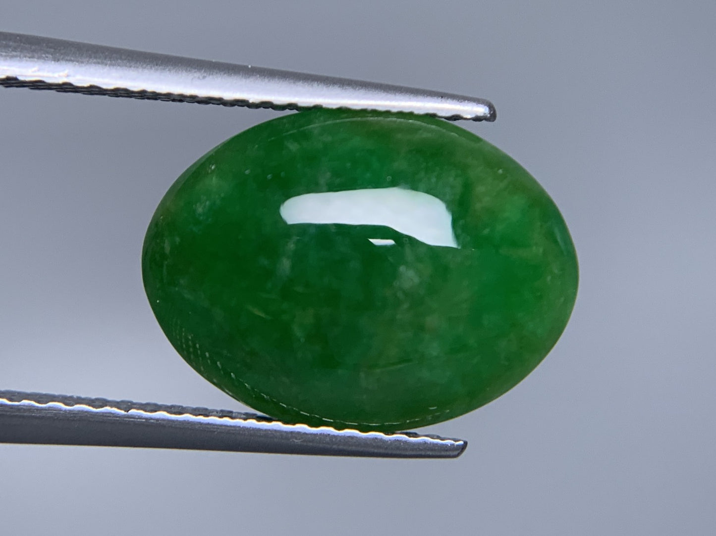 ヒスイ 翡翠 天然 5.754ct 宝石ソーティング付き 14.8㎜×11.1㎜×4.2㎜ ルース（ 裸石 ） 5990Y