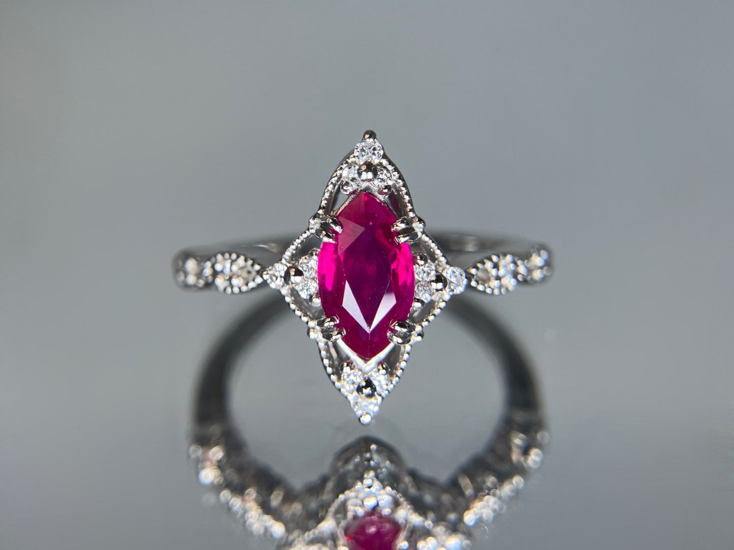ルビー 1.03ct ミャンマー産 Myanmar　Pigeon blood AIGS鑑別書 D0.31ct PT900 4.1g 指輪 （JP11号） サイズ直し無料 7351S