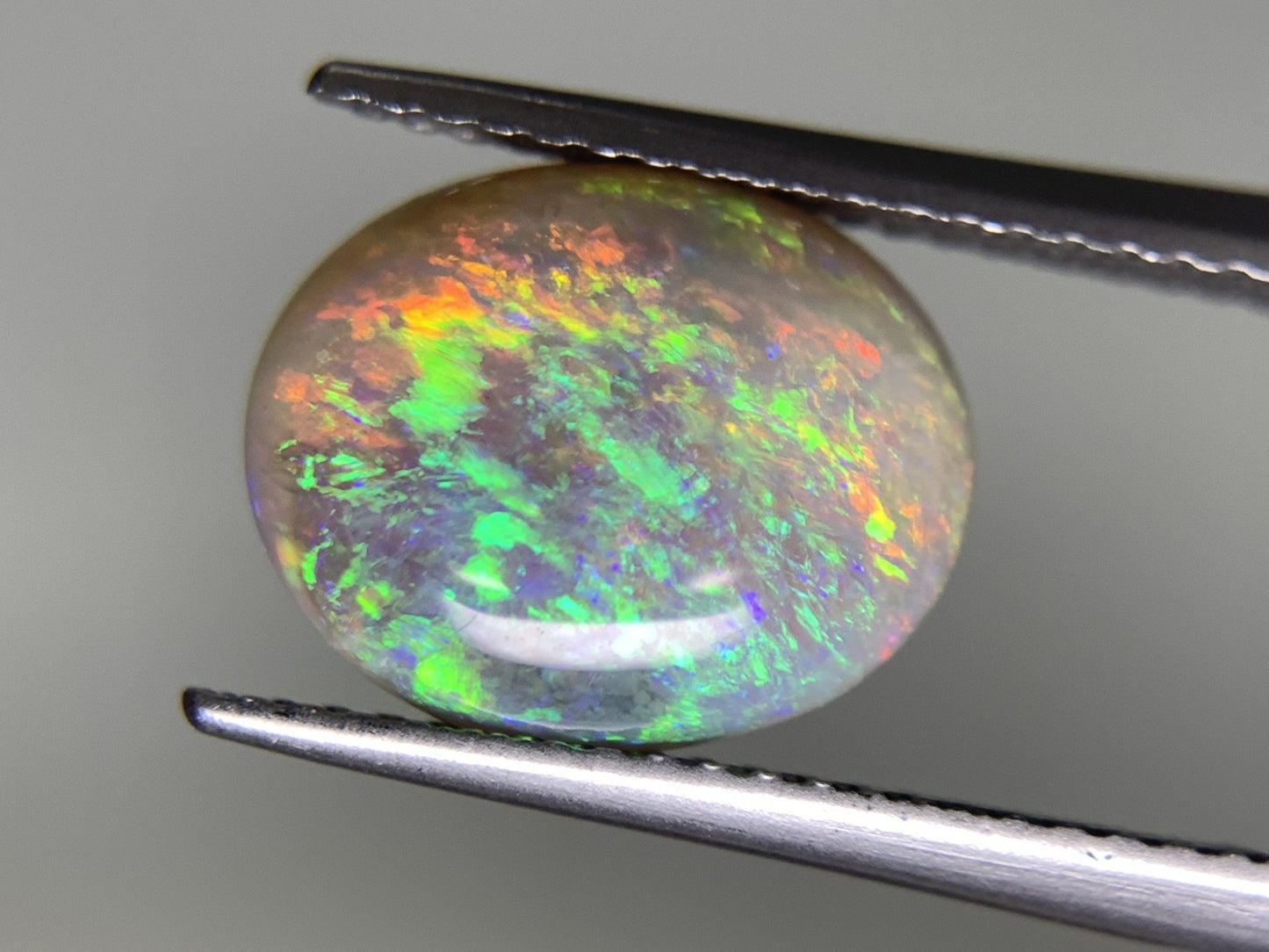 ブラックオパール 2.404ct 宝石ソーティング付き  11.8㎜×9.7㎜×3.6㎜  ルース（ 裸石 ） 3132Y