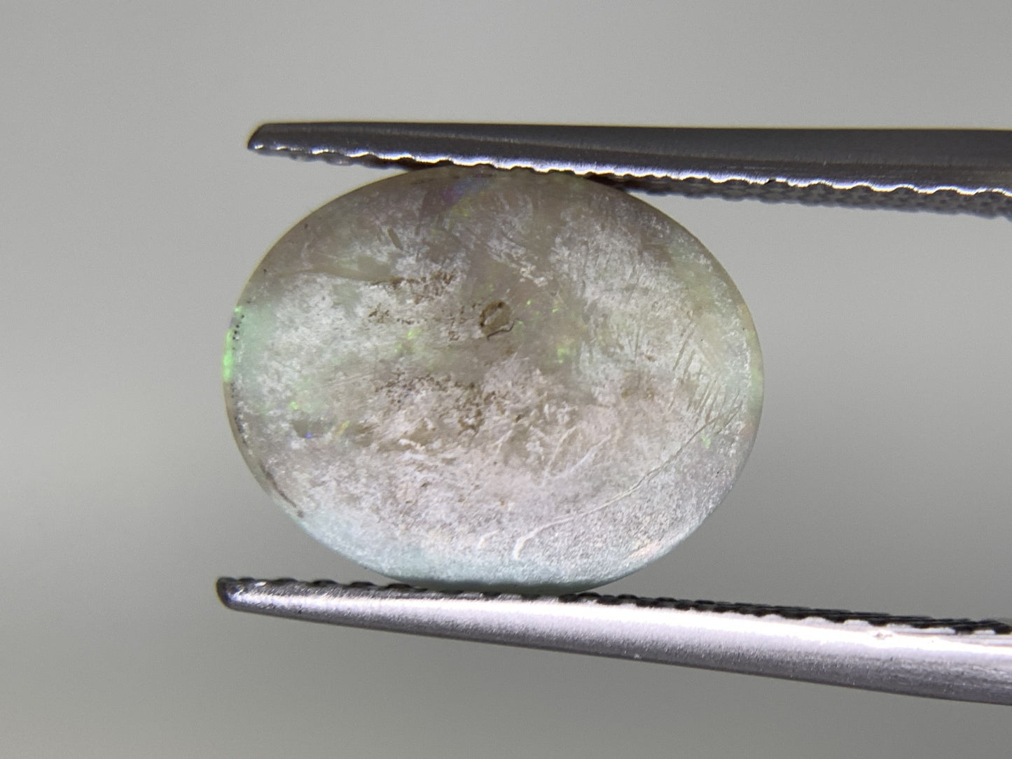 ブラックオパール 2.404ct 宝石ソーティング付き  11.8㎜×9.7㎜×3.6㎜  ルース（ 裸石 ） 3132Y