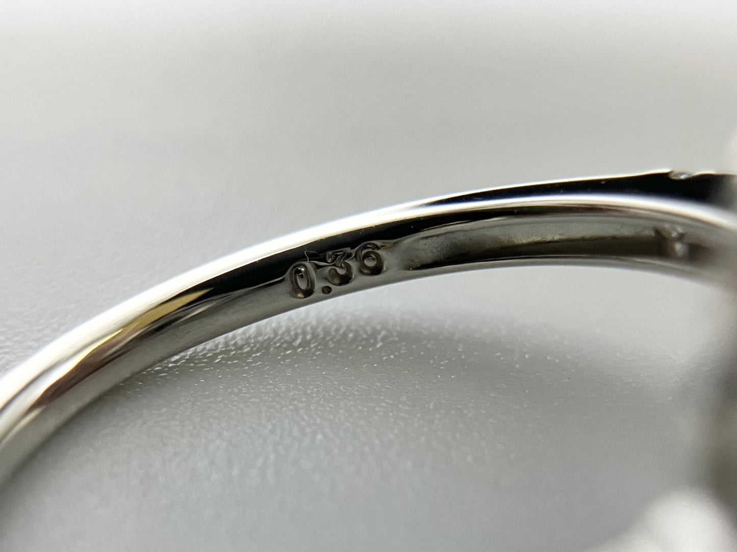 アレキサンドライト 0.28ct ブラジル産 Brazil GIA鑑別書 D0.36ct PT900 4.1g 指輪 （JP11号） サイズ直し無料 7530S