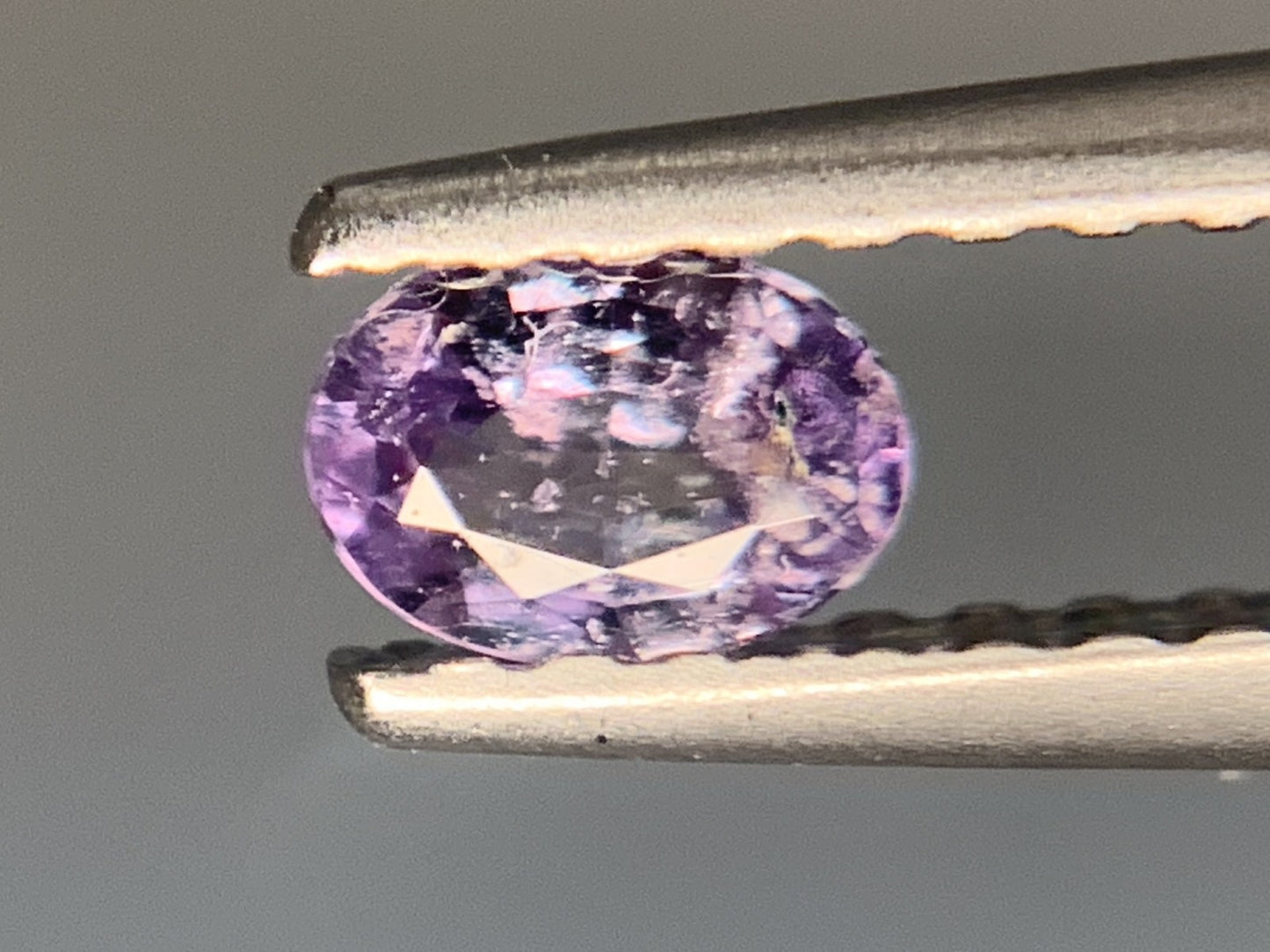 アレキサンドライト 0.183ct 中央宝石ソーティング付き 4.37㎜×3.16㎜×1.71㎜ ルース（ 裸石 ） 3796Y