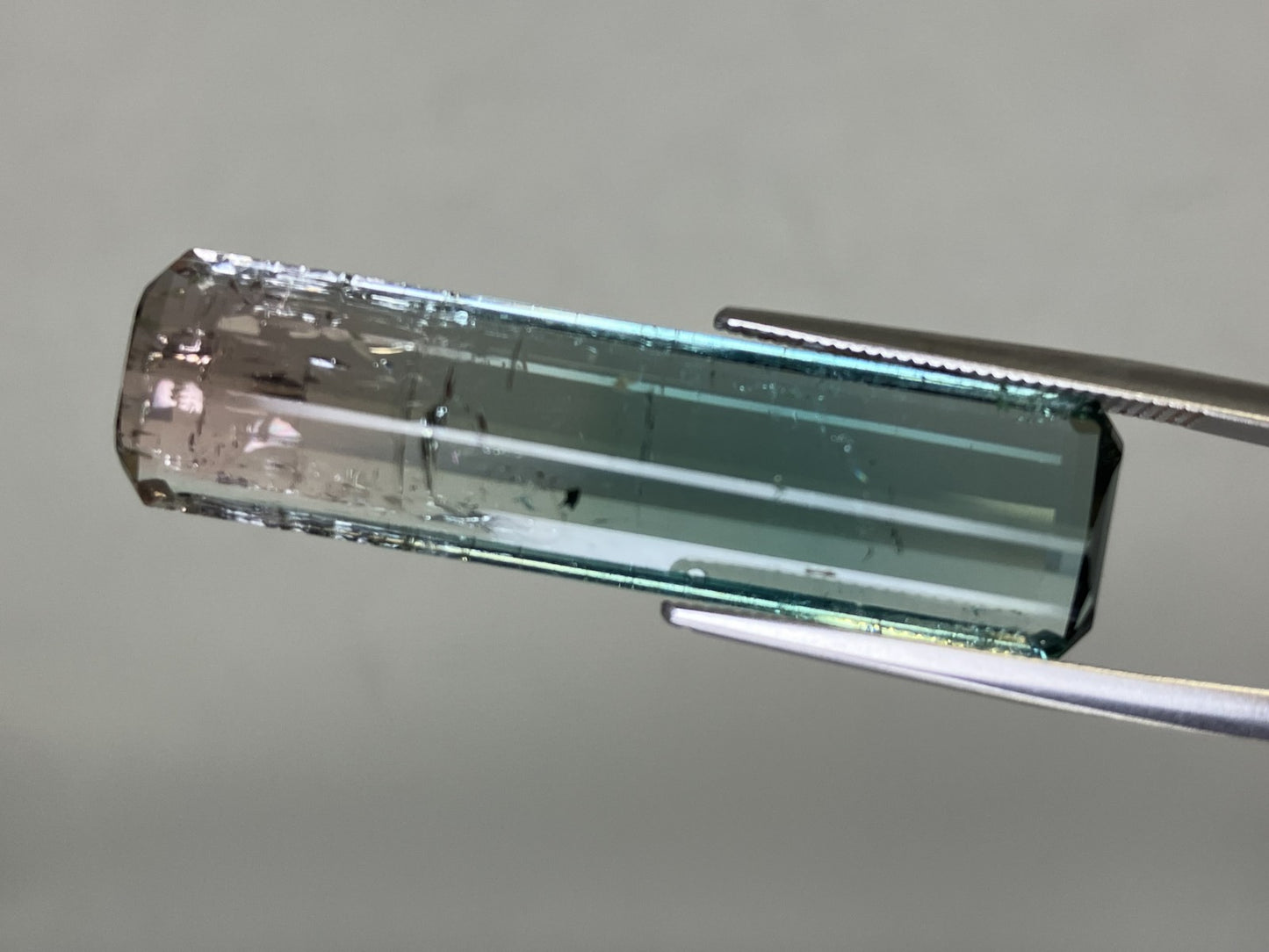 パーティカラードトルマリン 23.479ct  中央宝石ソーティング付き  38.30㎜×10.37㎜×6.26㎜  天然 ルース（ 裸石 ） 4909YY