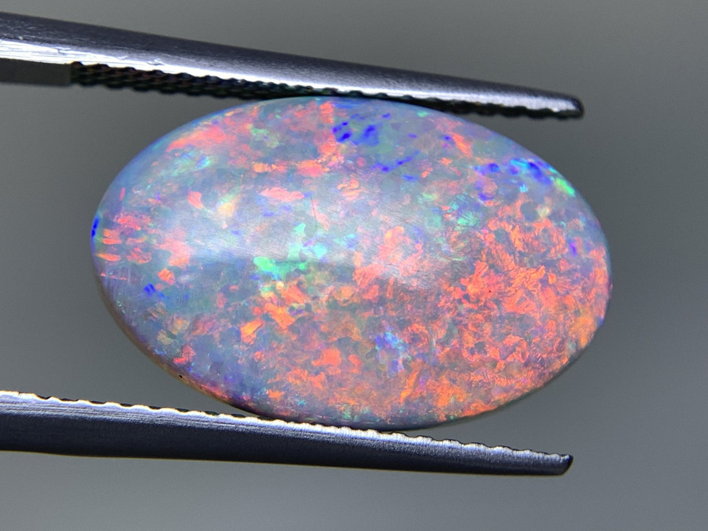 ブラックオパール  天然  4.539ct  中央宝石ソーティング付き  16.9㎜×10.8㎜×3.7㎜   天然 ルース（ 裸石 ） 5209Y