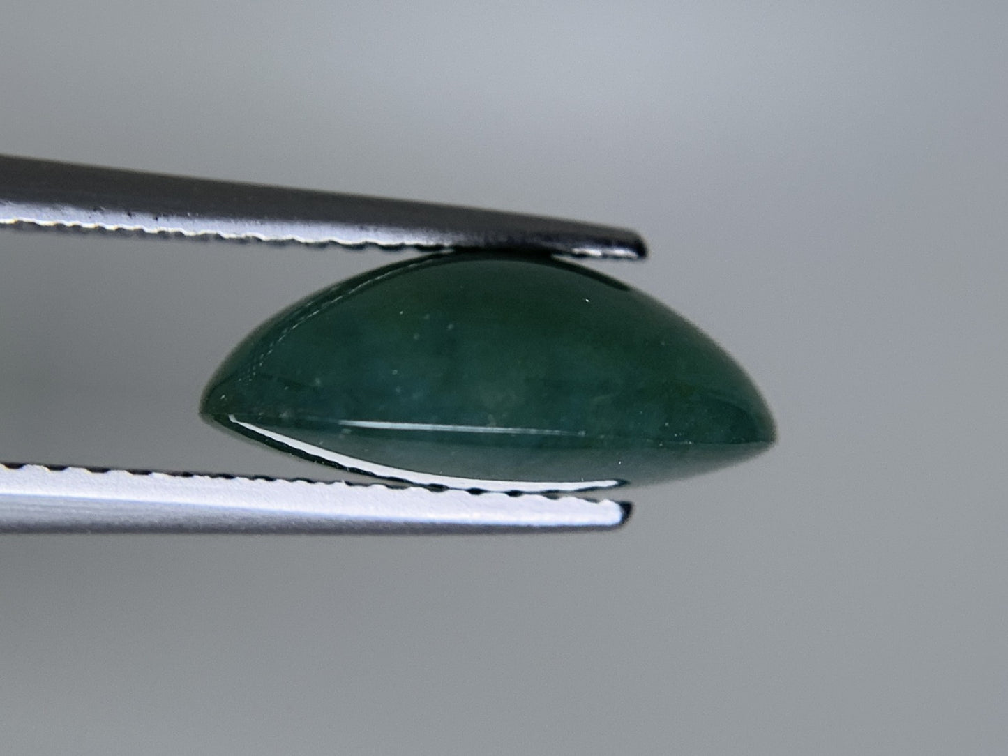 ヒスイ 翡翠 天然 5.496ct 宝石ソーティング付き 12.7㎜×9.5㎜×5.3㎜ ルース（ 裸石 ） 5980Y