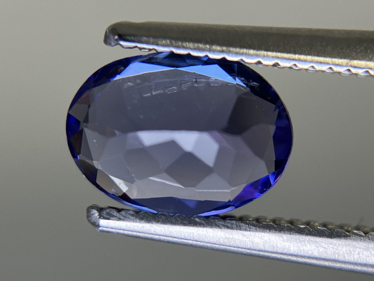 タンザナイト 1.053ct  中央宝石ソーティング付き  8.03㎜×5.83㎜×3.31㎜  天然 ルース（ 裸石 ） 4912YY