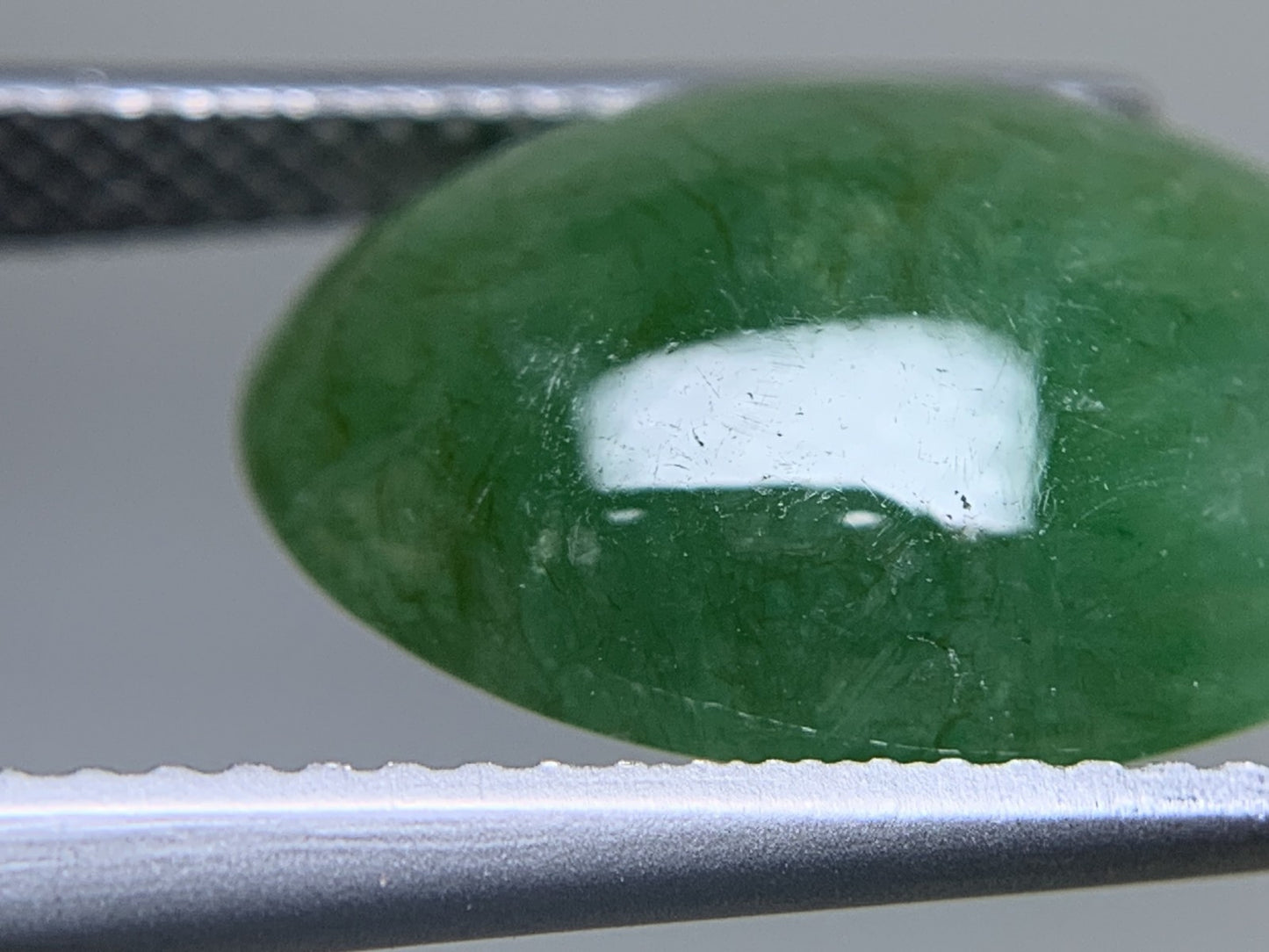 ヒスイ 翡翠 天然 8.701ct 宝石ソーティング付き 15.7㎜×11.2㎜×6.1㎜ ルース（ 裸石 ） 5978Y